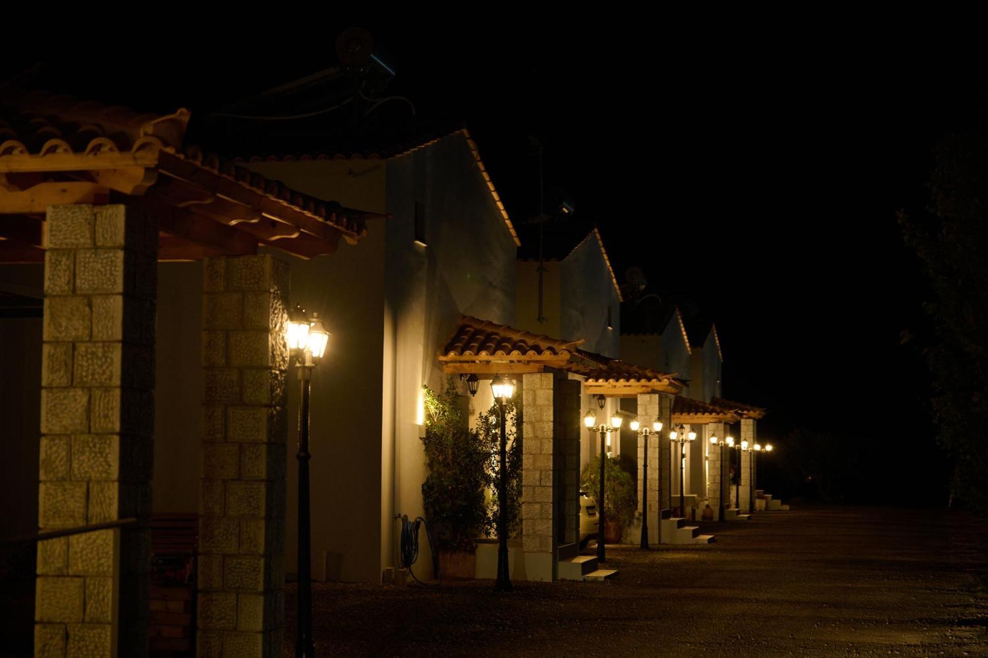 La Familia Luxury Private Maisonettes Near The Sea Githio Exterior foto